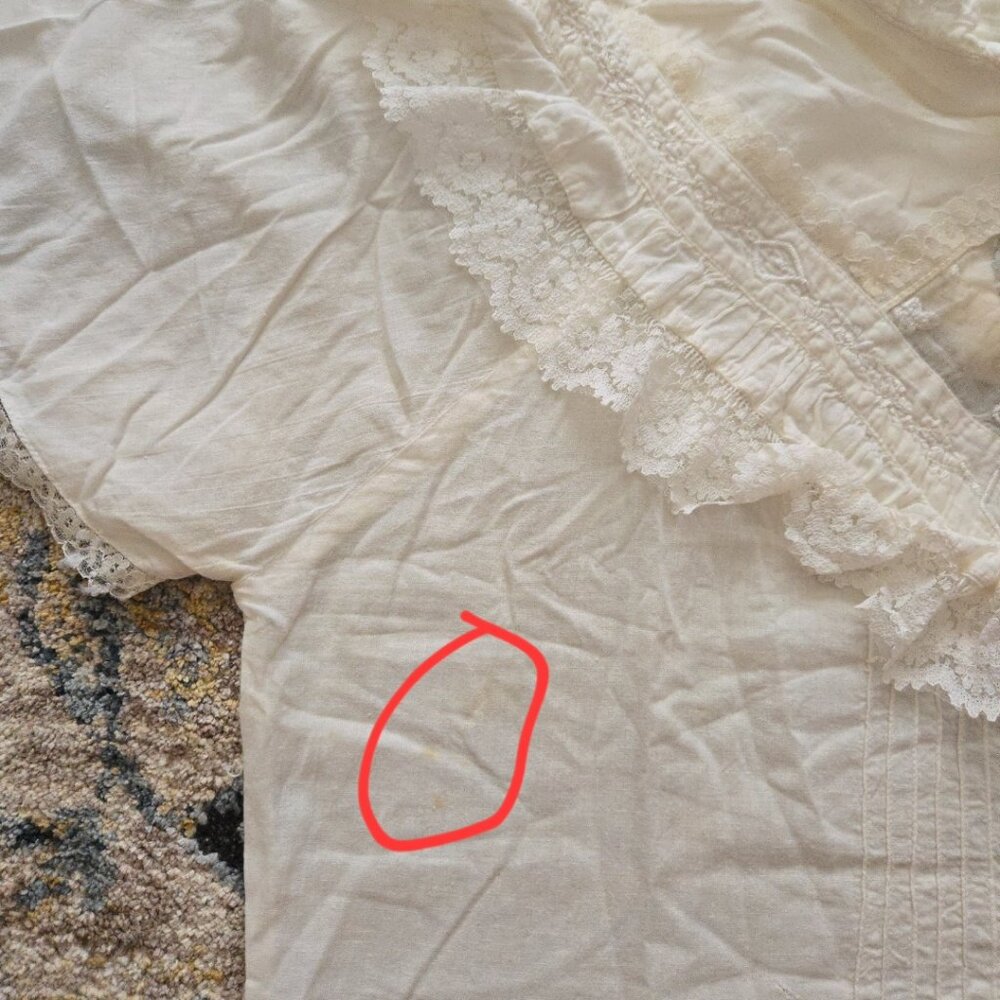 90's Antique Keyhole Blouse - Picture 9 of 16